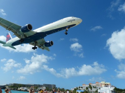 St_Maarten-Maho_Beach-Flugzeug-Landung-3