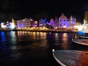 Curacao-Willemstad-Promenade-Nacht-2