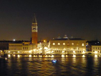 Venedig-Markusplatz-Nacht-1