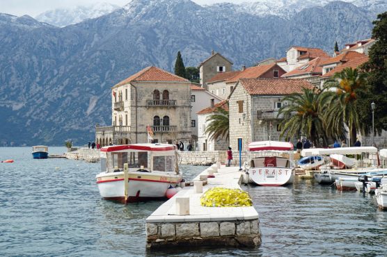 Montenegro-Perast-Hafen-Promenade-1