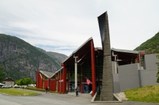 Norwegen-Eidfjord-Hardanger_Naturcenter-Gebaeude-6