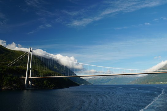 Norwegen-Hardangerfjord-Bruecke-1