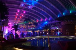 AIDAperla-Beachclub-bei_Nacht-Party-6