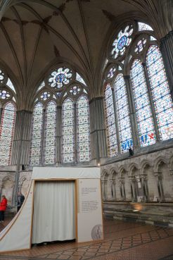 Salisbury-Kathedrale-Kapitelsaal-1